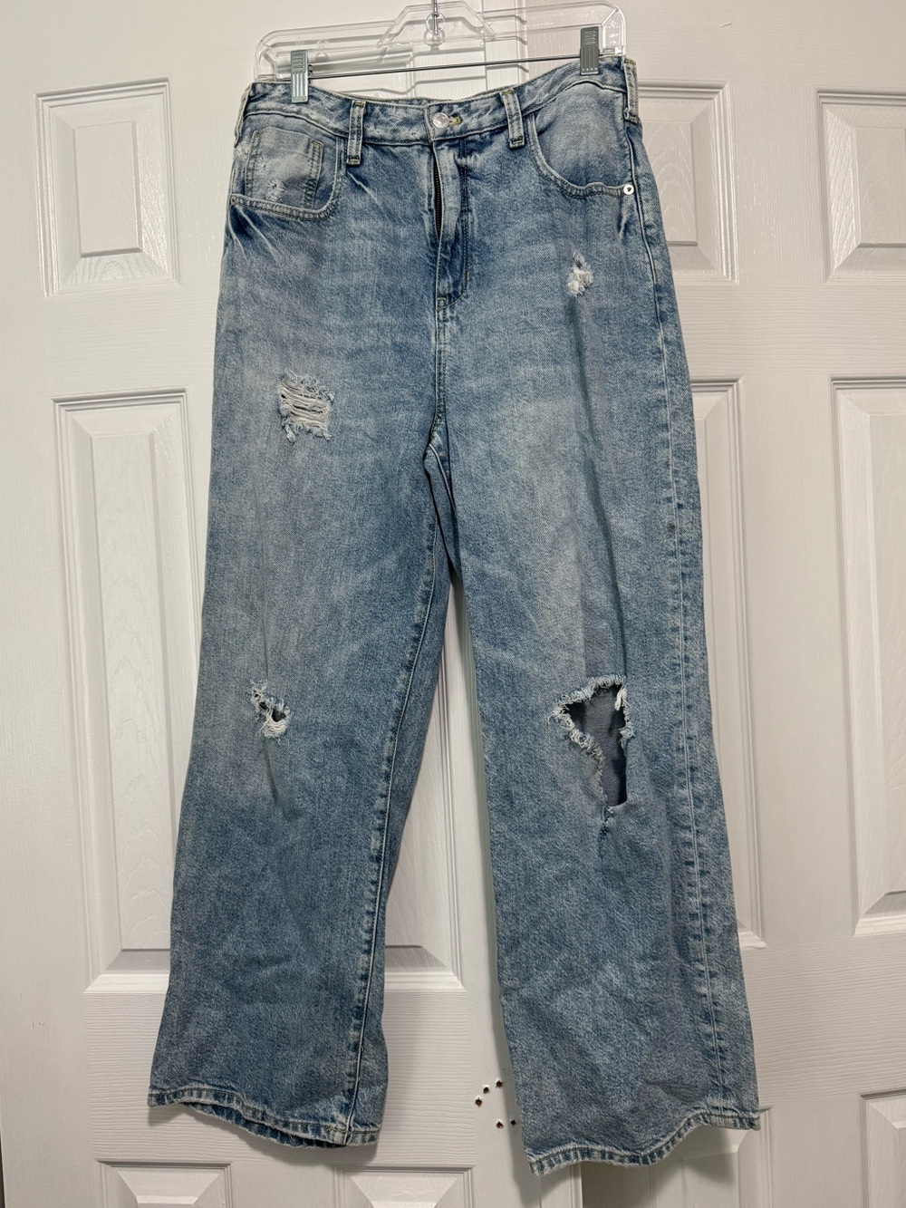 Pilcro Women's Wide Leg Distressed‎ Light Blue Jeans